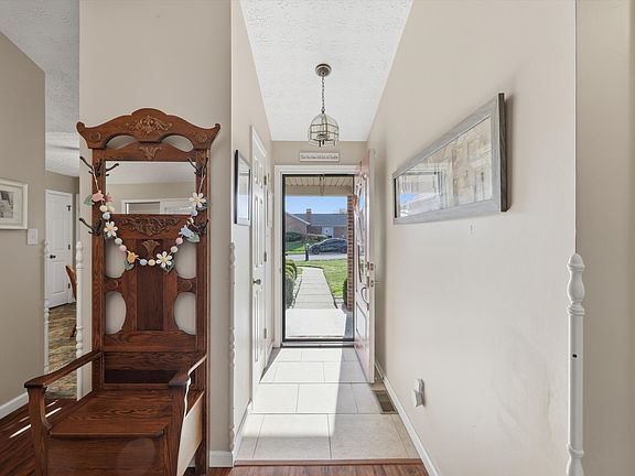 3rd image of 3746 War Admiral Dr