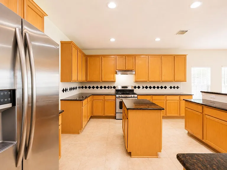 1815 Granite Field Ln — Photo 15
