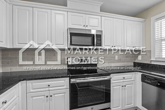 2205 Perrins Ln — Photo 7