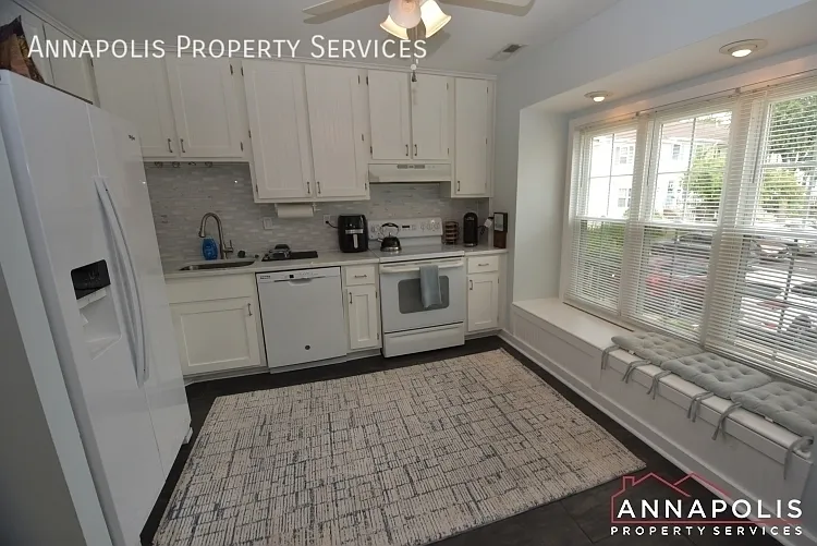 1438 Harwick Ct — Photo 2