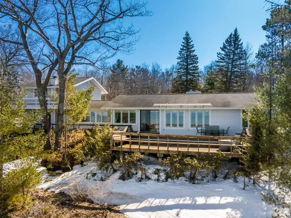 6250 Winters Trl, Kewadin, MI 49648