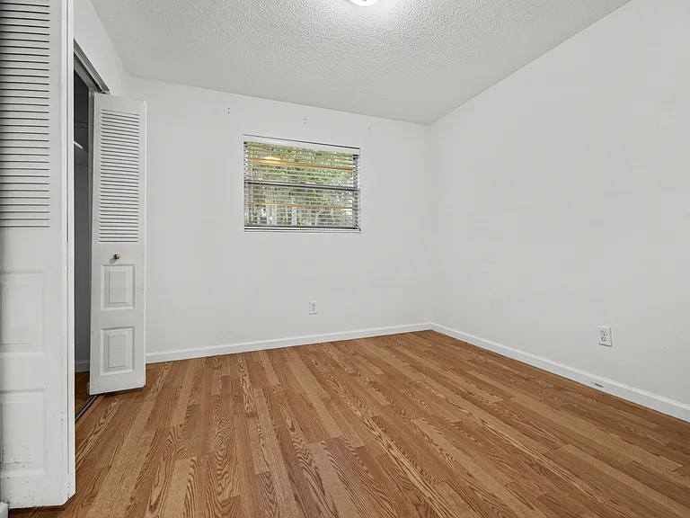 2502 NW 54th Blvd — Photo 18
