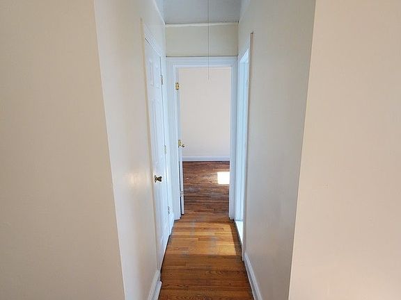 4th image of 985 E 174th St APT 4A
