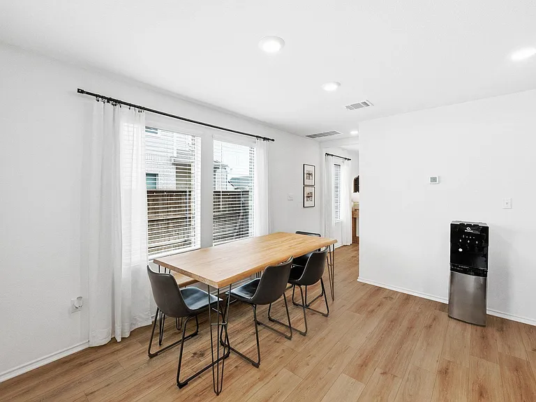 200 George Neggan Ln — Photo 8