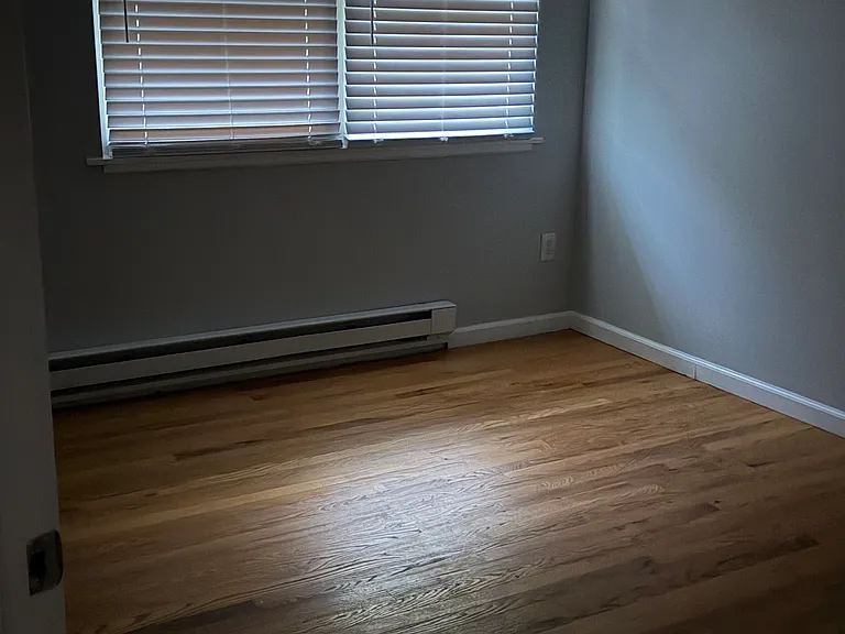 389 Mill Rock Rd #2 — Photo 6