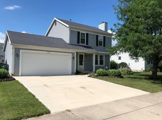 1328 Valley Dr, Marysville, OH 43040