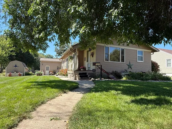 1203 McMillan St, Worthington, MN 56187