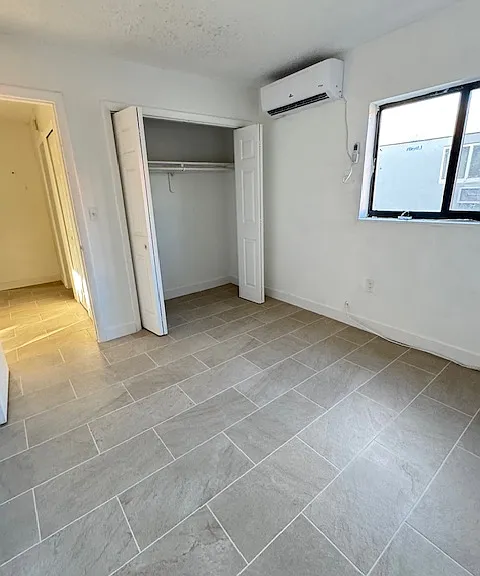 1501 SW 7th St #4 — Photo 6