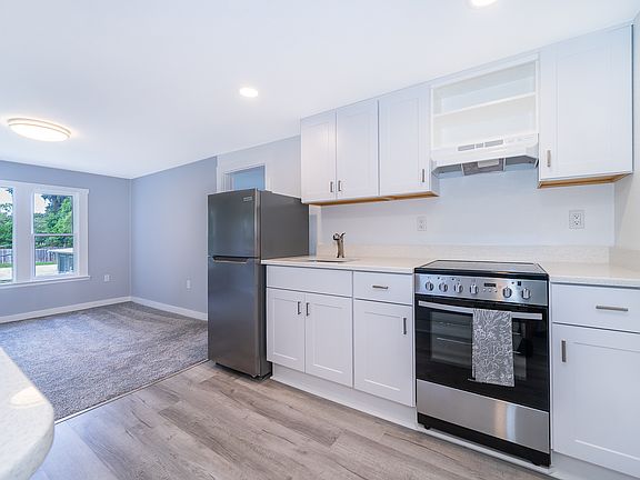 3rd image of 3109 S Crystal Lake Dr #3109