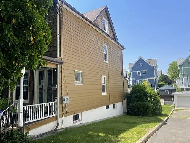 438 S 1st Ave — Photo 10