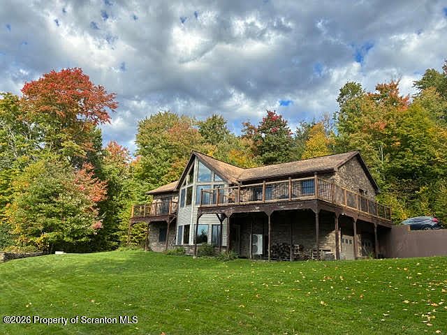 1st image of 325 Lyon Rd