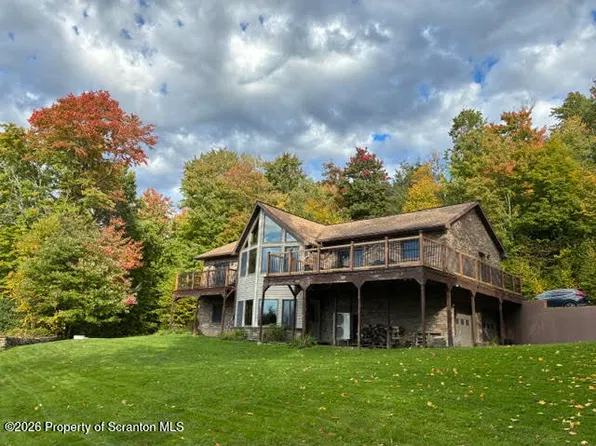325 Lyon Rd, Hallstead, PA 18822
