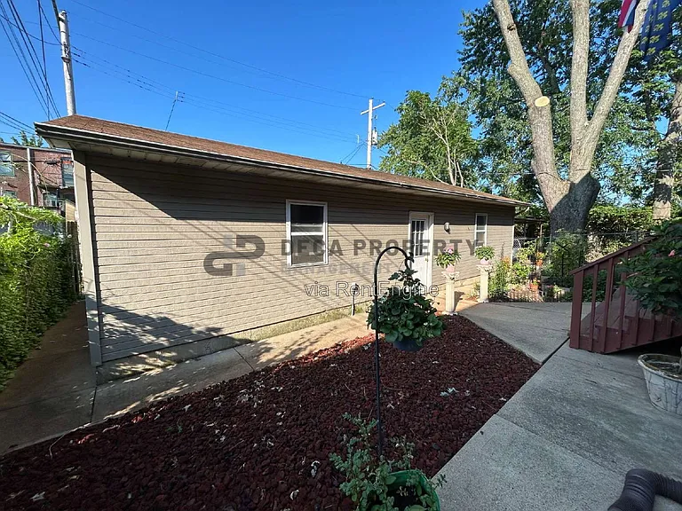 2304 Russell Blvd #1E — Photo 14