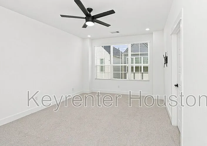 2908 Stevens St — Photo 8