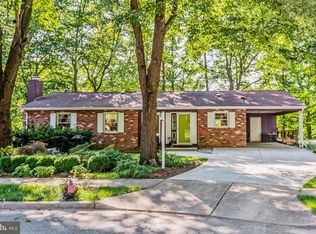 7104 Hadlow Ct, Springfield, VA 22152