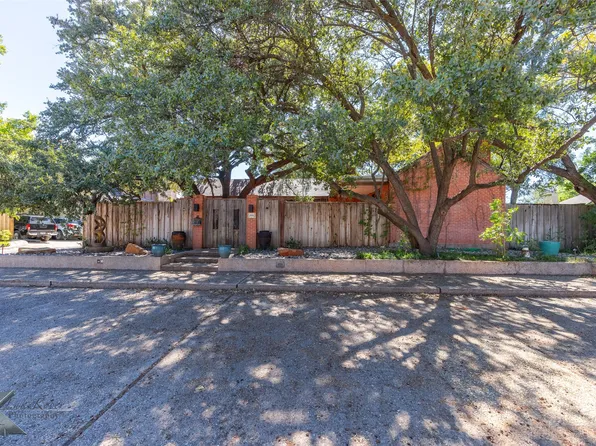 3511 Edgewood Dr, Abilene, TX 79605