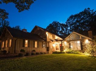 376 Pineview Dr, Mount Airy, NC 27030