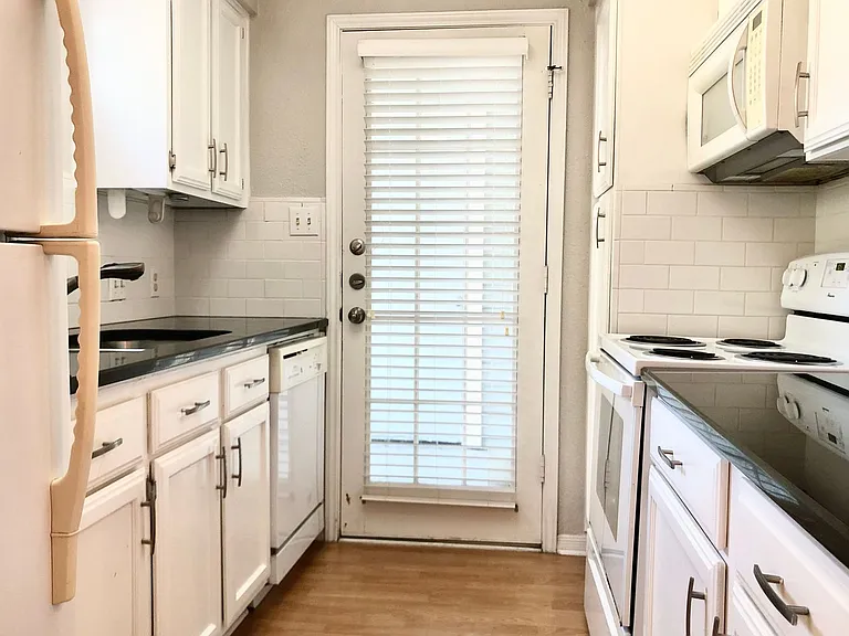 3111 Tom Green St #204 — Photo 3