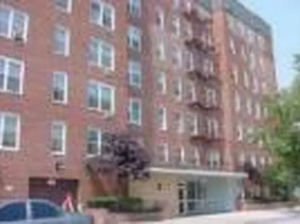 735 Avenue W image 1 of 1