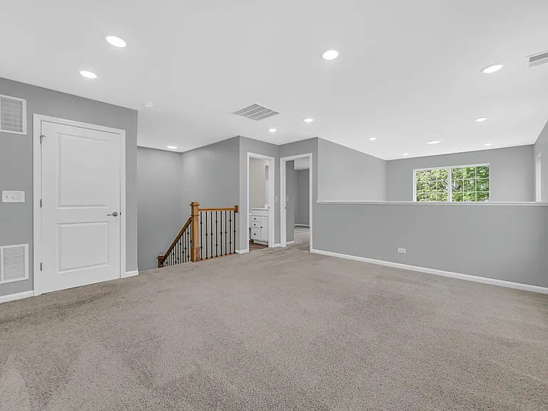 1537 Kraft Ave — Photo 15