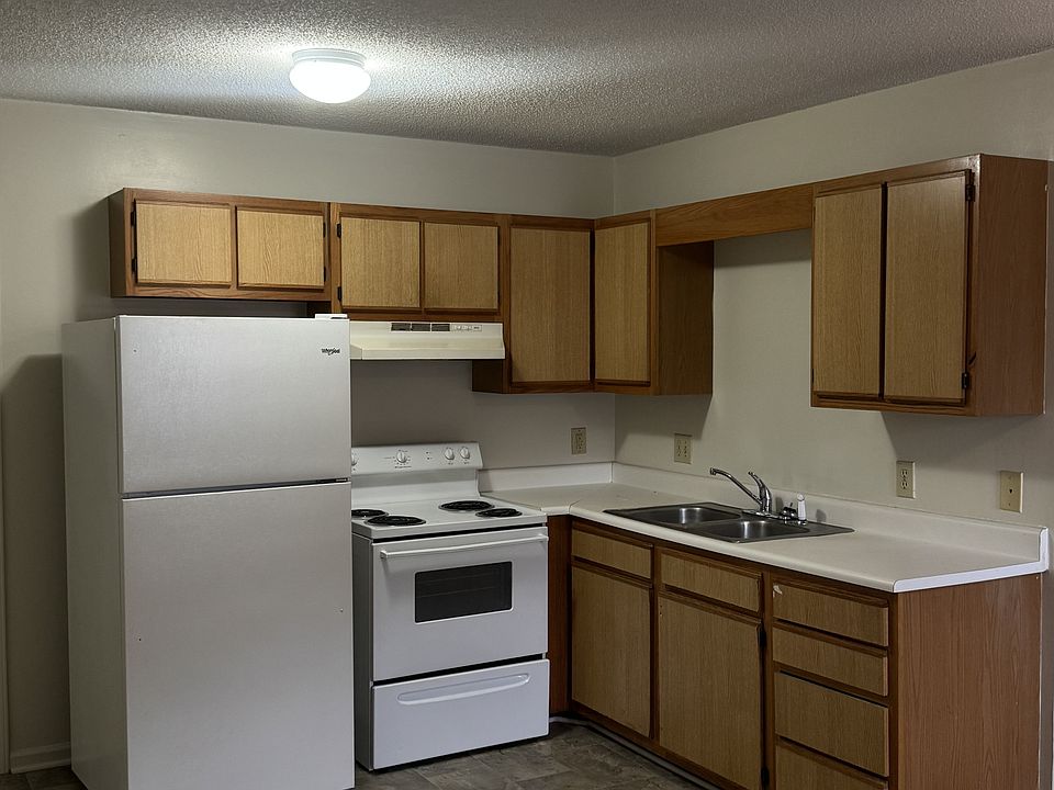 1st image of 712 Patton Cir #34