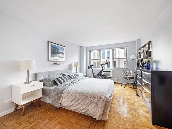 5th image of 340 E 80th St APT 21J