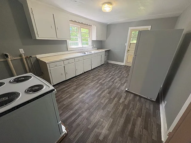 6367 Leafwood Rd — Photo 2