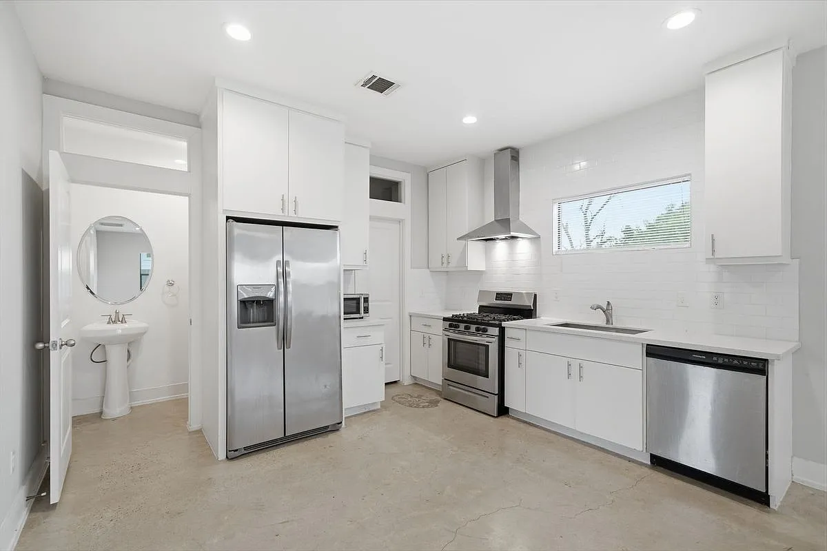 2 bed, 2.0 bath, 1794 sqft, $1,750 — Photo 3