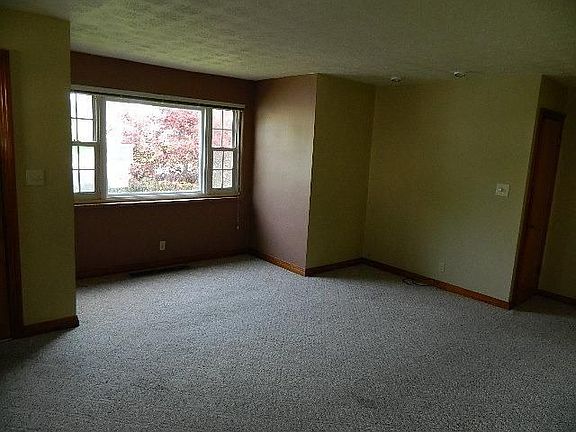 2nd image of 3122 Tytus Ave