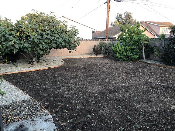 3rd image of 3816 W 180th St