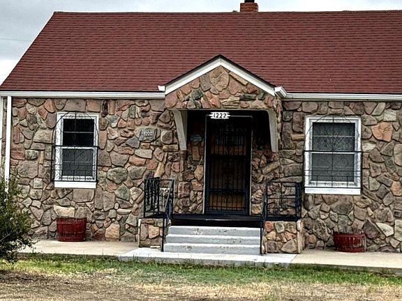 2nd image of 1222 E 3rd St