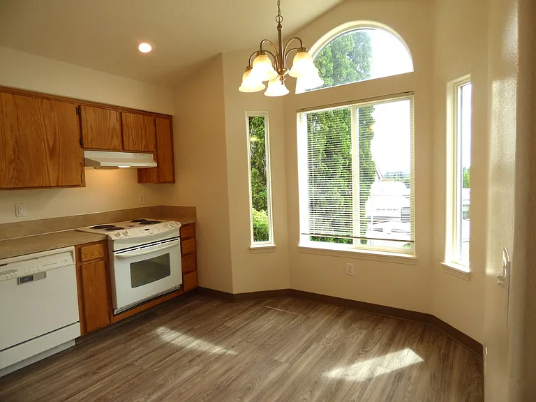 5699 Waln Creek Ct S — Photo 8