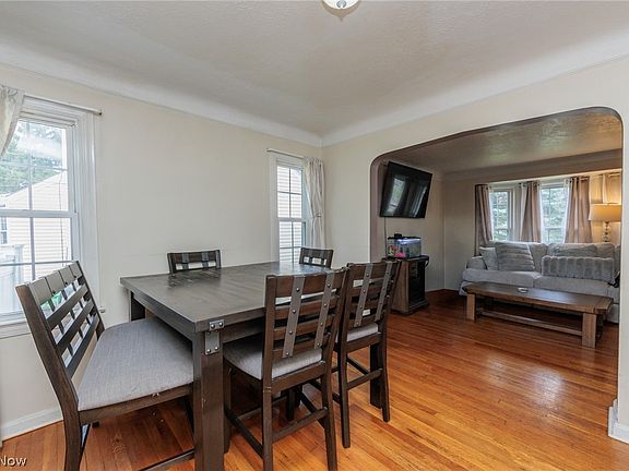 4th image of 4042 Ellison Rd