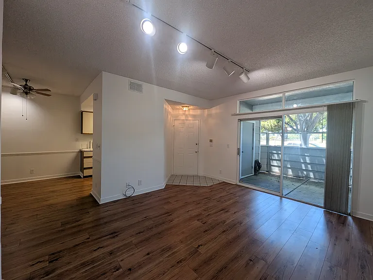 1573 Thornbriar Dr — Photo 14