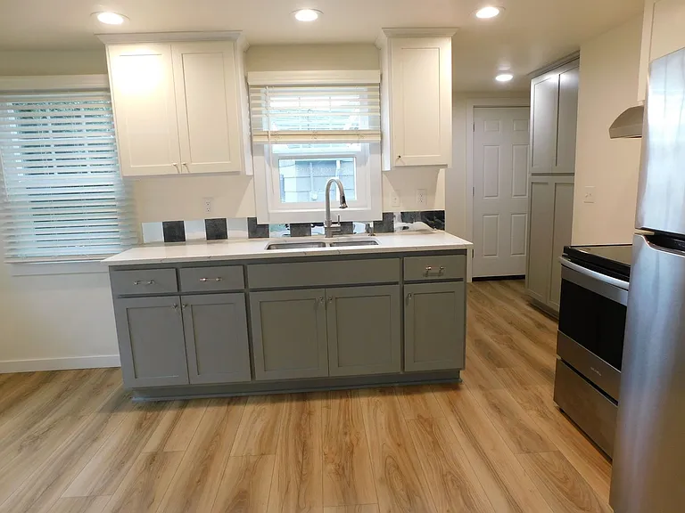 340 Goodyear St — Photo 11