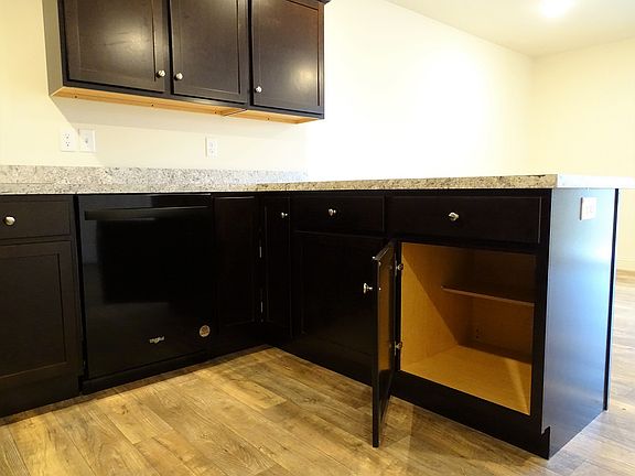 5th image of 226 Red Fern Dr