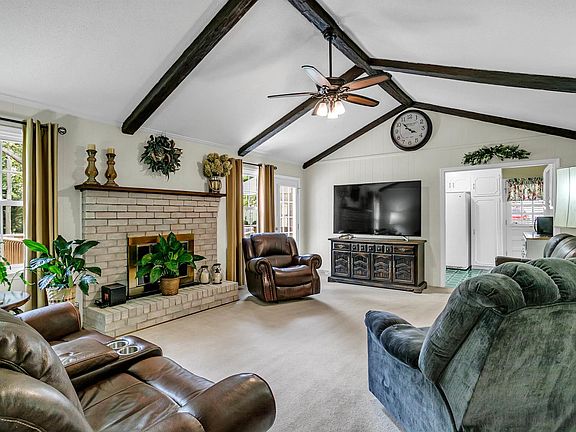 4th image of 409 Carol Dr