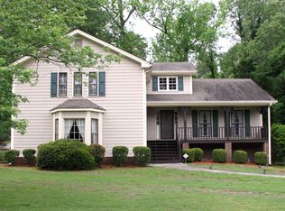 1212 Green Turf Dr, Snellville, GA 30078