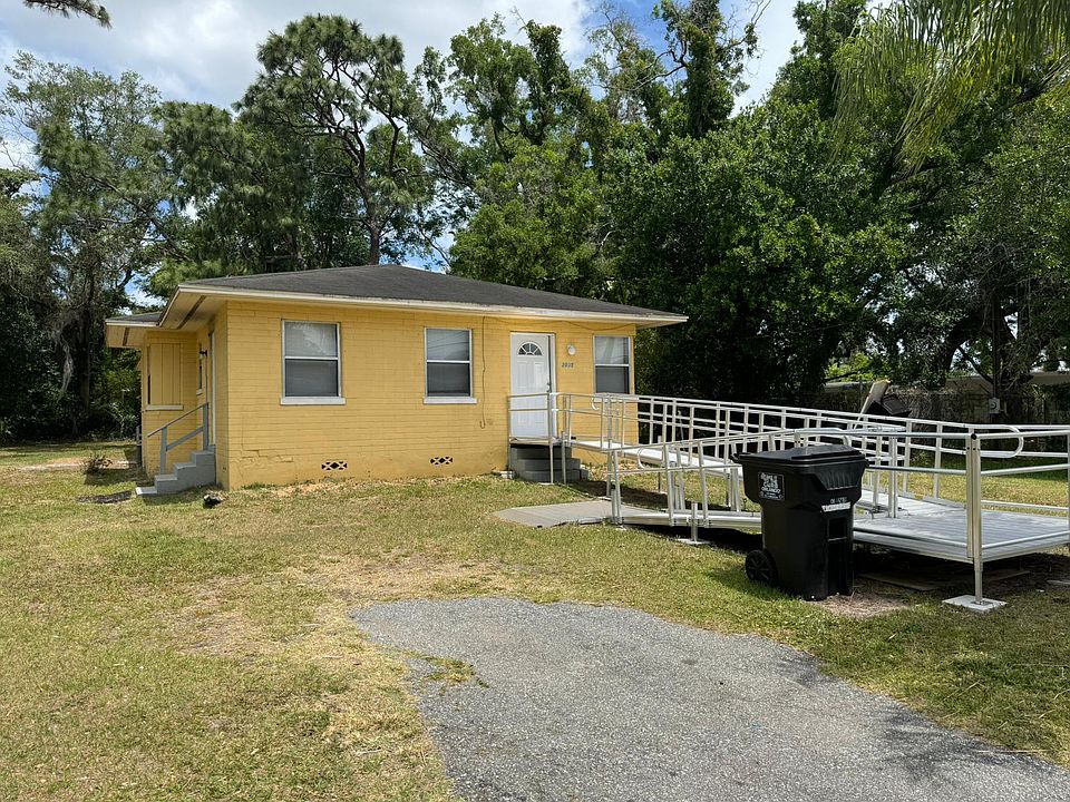 1st image of 3035 Long St #A