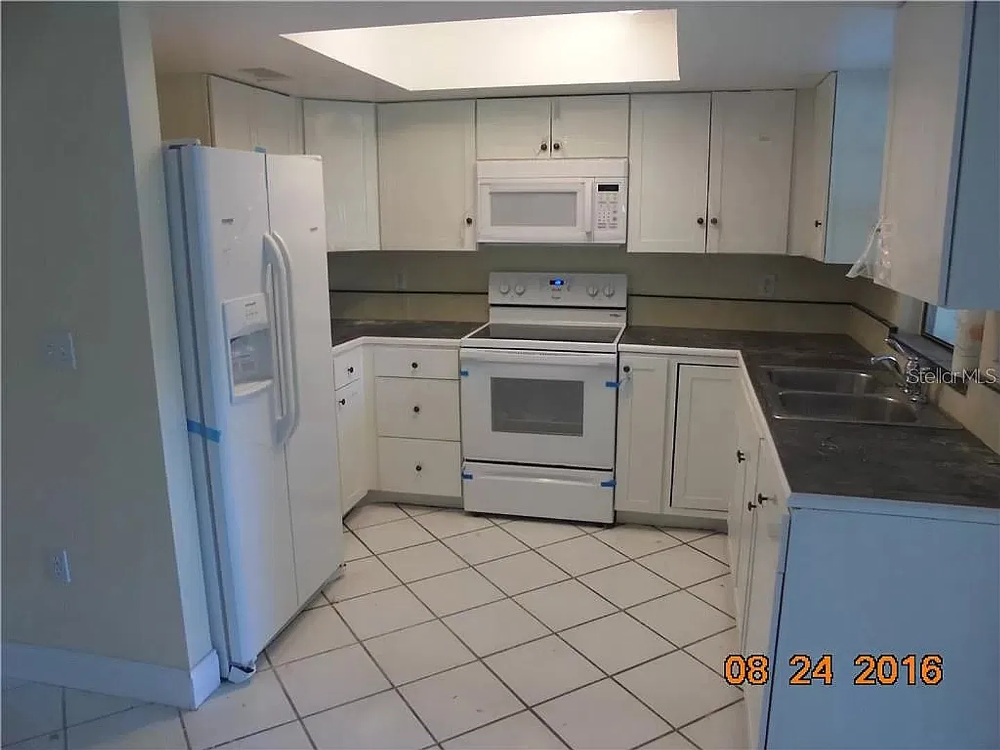 Spacious and well-located 3bed/ 2bath home available for rent in Sarasota, near 301, shopping, be... — Photo 4