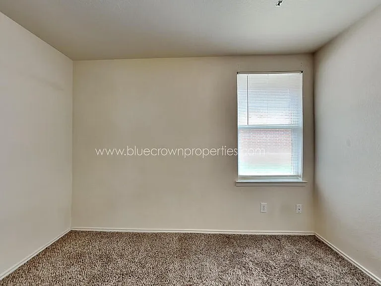 13049 Galaxy Dr — Photo 14