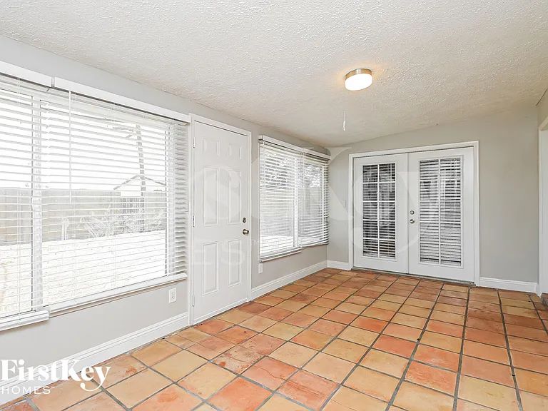 7427 E McKinley St — Photo 10