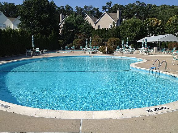 5th image of 146 Erin Ln