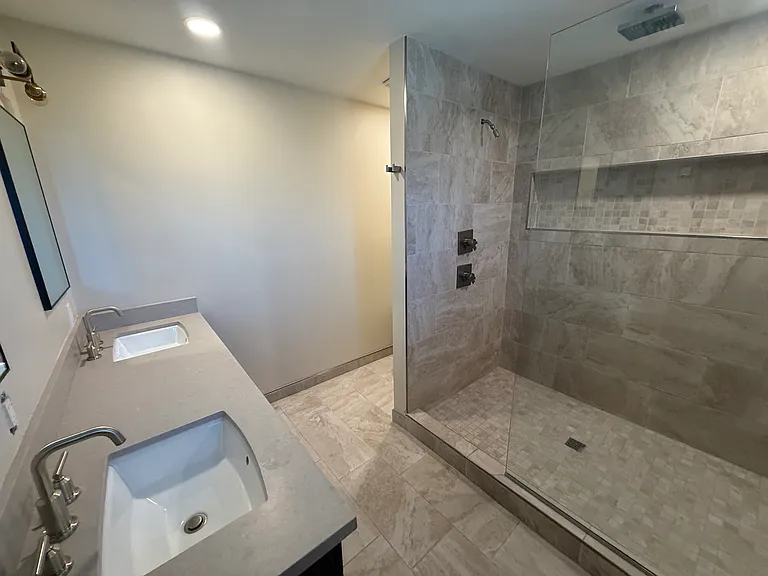 2436 E Hermosa Dr — Photo 4