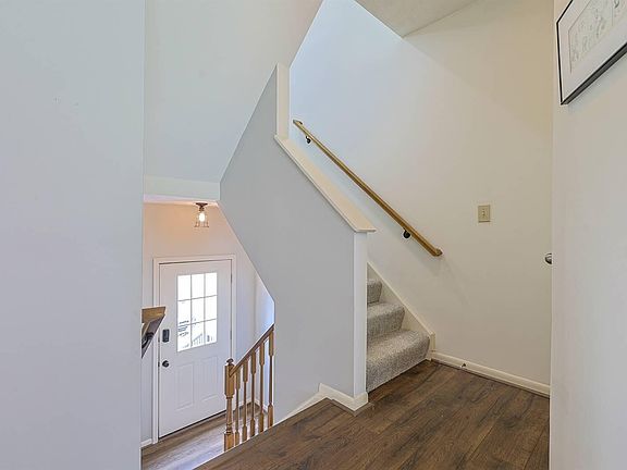 4th image of 10828 Doral Ct
