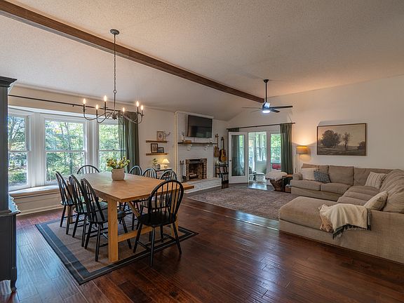 2nd image of 2155 Joann Ave