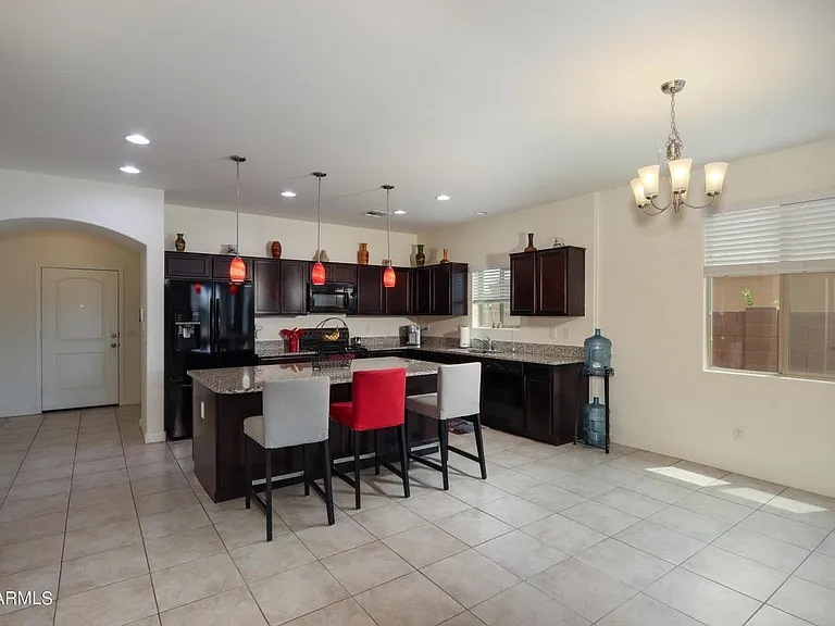 735 W Judi Dr — Photo 14