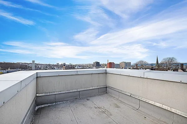 Sold by Compass | media 9