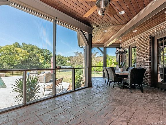 4th image of 412 Gladelynn Way