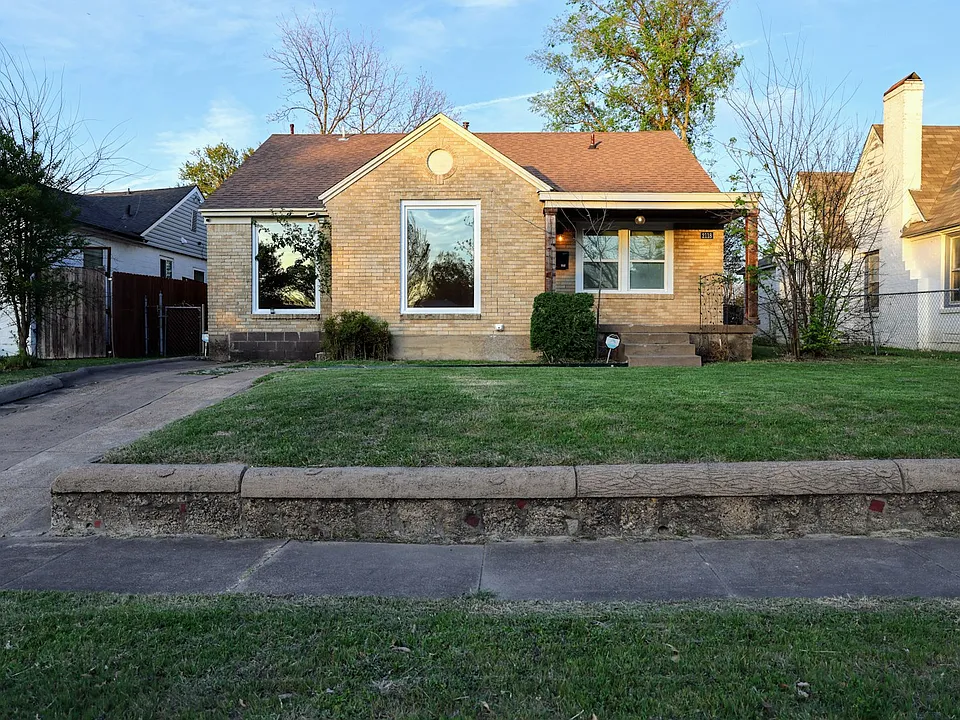 2118 Berwick Ave
